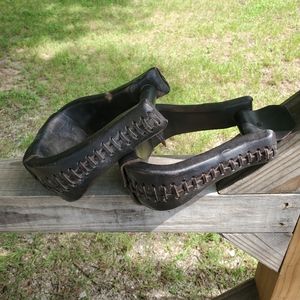 Endurance Stirrups